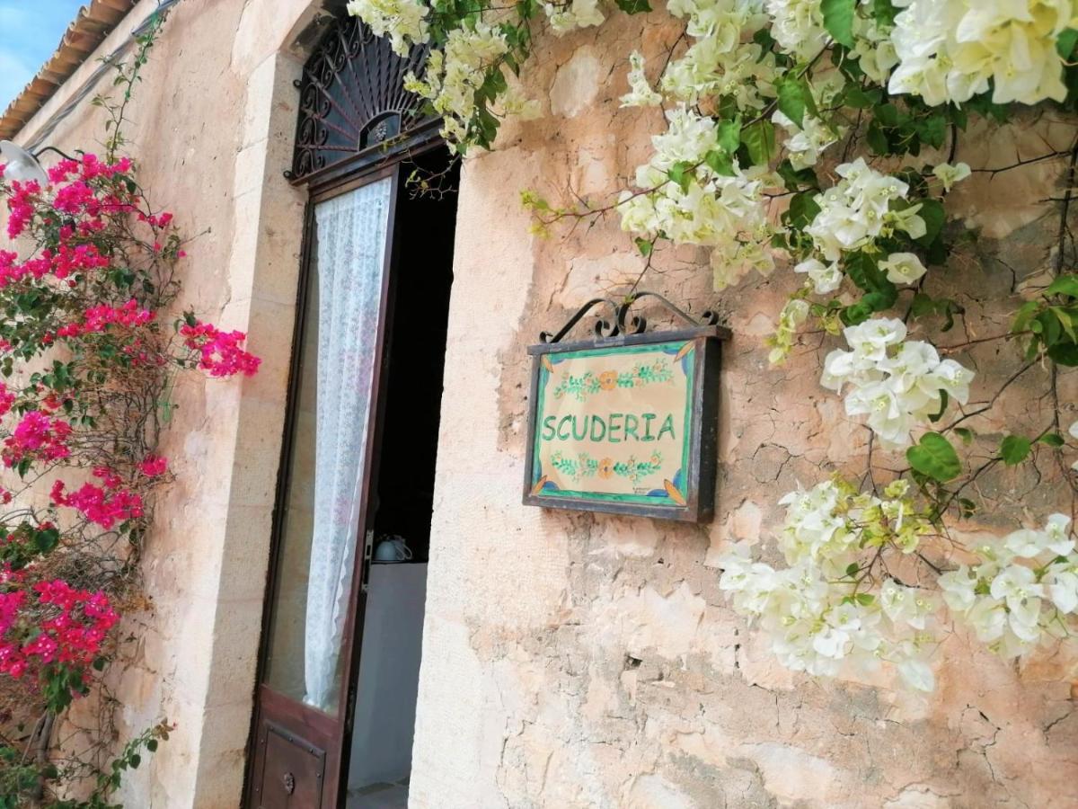 Il Baglio Di Kharrub Rural Guest House بوزالو المظهر الخارجي الصورة