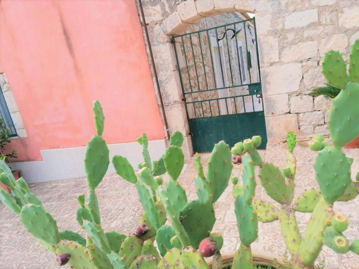 Il Baglio Di Kharrub Rural Guest House بوزالو المظهر الخارجي الصورة