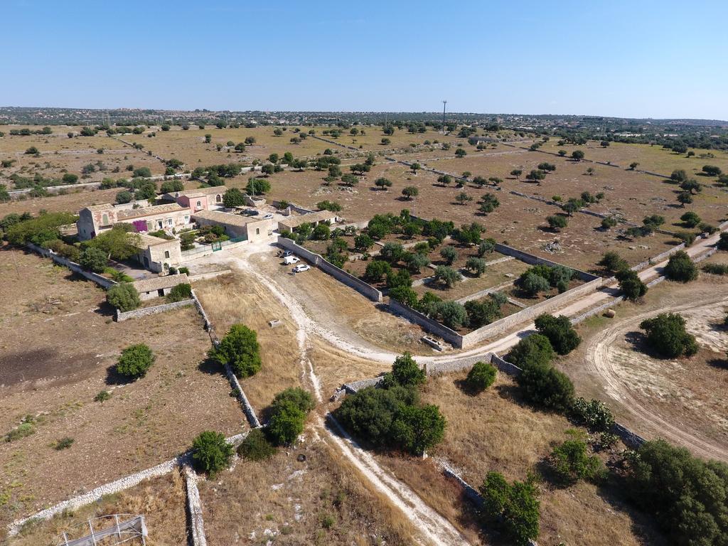 Il Baglio Di Kharrub Rural Guest House بوزالو المظهر الخارجي الصورة