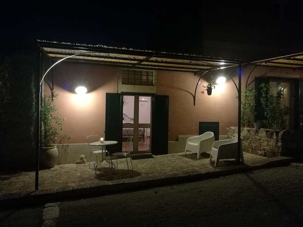 Il Baglio Di Kharrub Rural Guest House بوزالو المظهر الخارجي الصورة