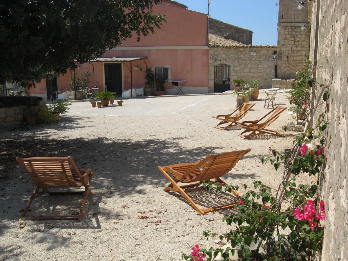 Il Baglio Di Kharrub Rural Guest House بوزالو المظهر الخارجي الصورة